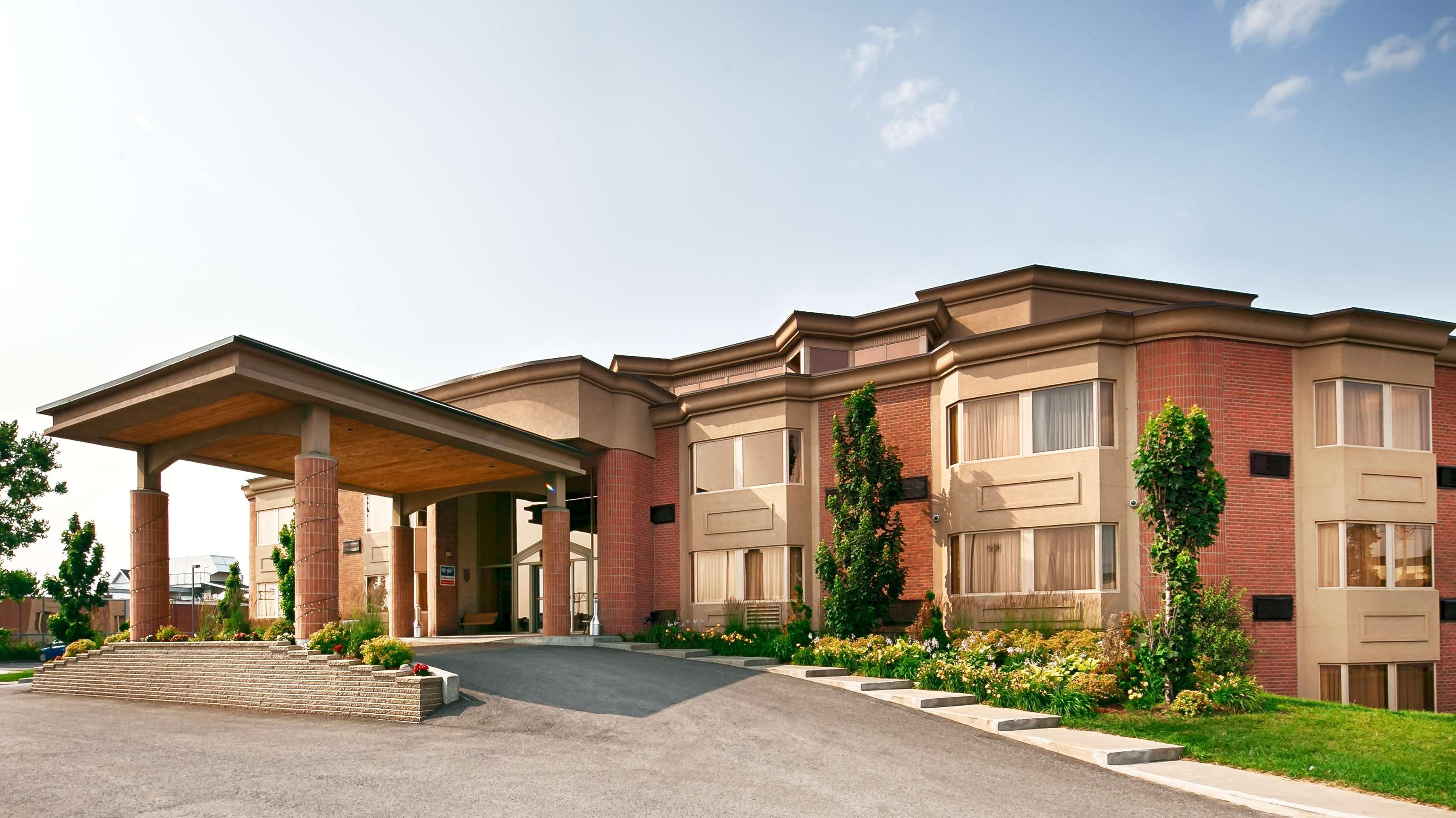 Best Western Laval-Montreal & Conference Centre Hotel Exterior photo